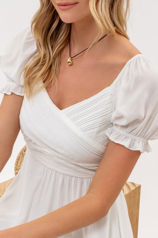 white short sleeve short dress