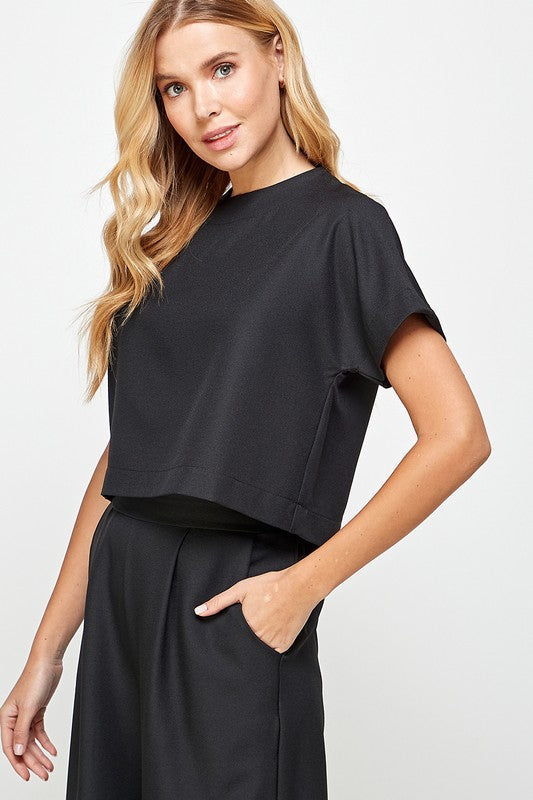 black short sleeve boxy top