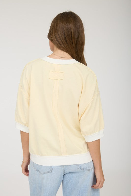 yellow short sleeve contrast trim top