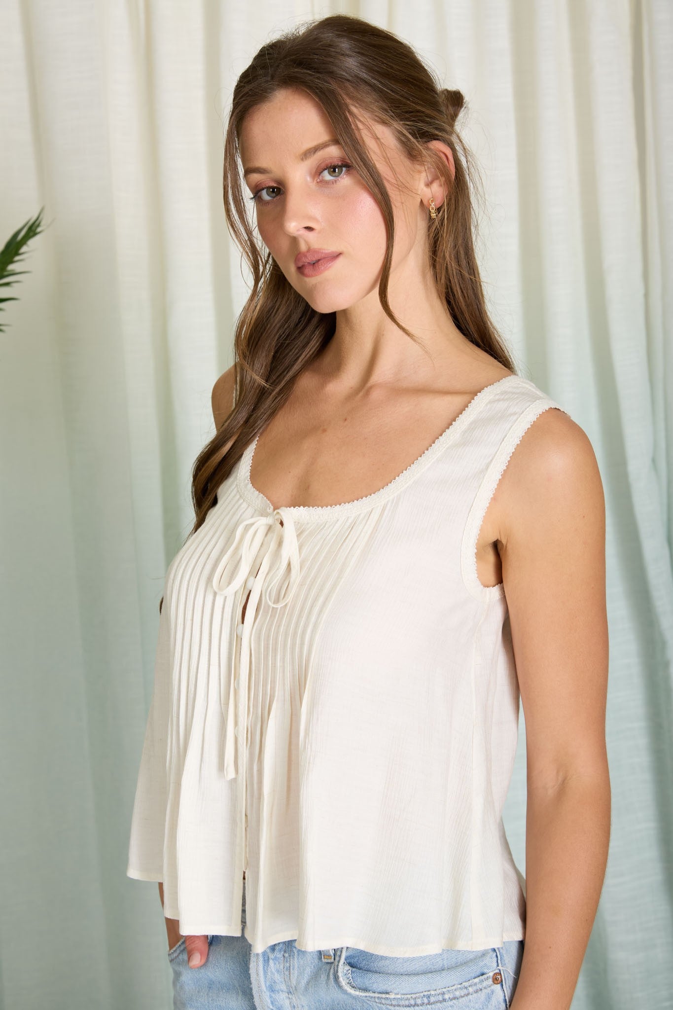 Oatmeal Lace Trim Tie Front Sleeveless Top – NIKNIK'S BOUTIQUE