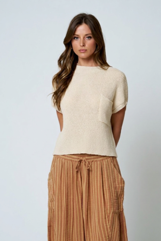 cream knit short sleeve boxy pocket top