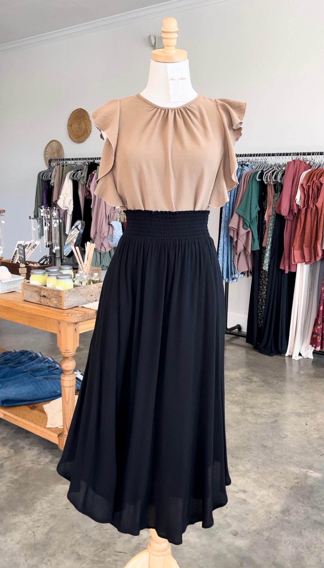 fall maxi skirt outfit ideas
